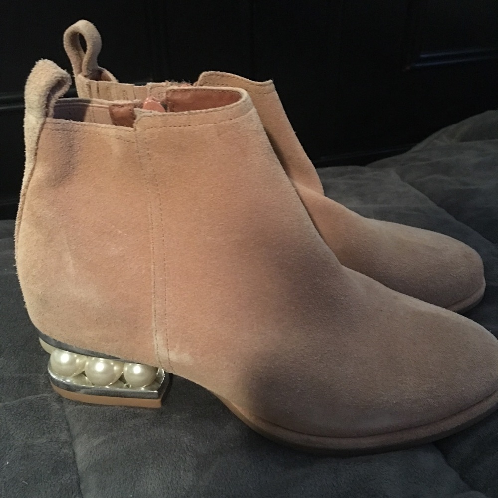 Jeffrey Campbell Booties 👢